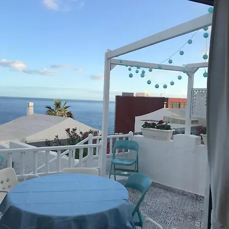 Seaviews And Flowers Apartment *